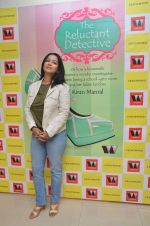 at the launch of Kiran Manrals book in Crossword, Juhu on 16th March 2012 (38).JPG